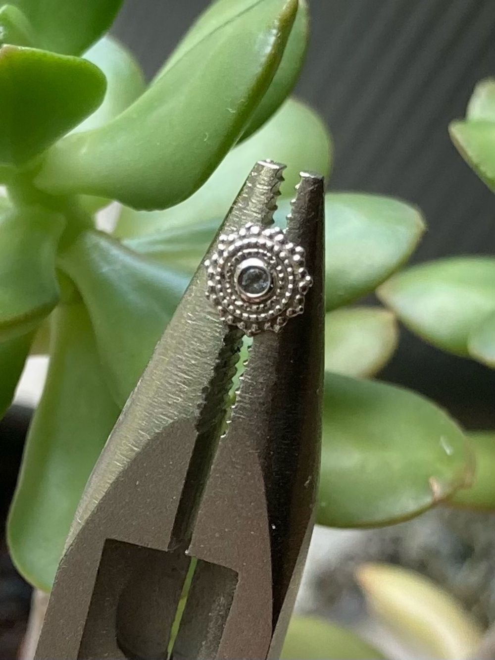 BVLA afghan threadless end 6mm white gold with grey sapphire